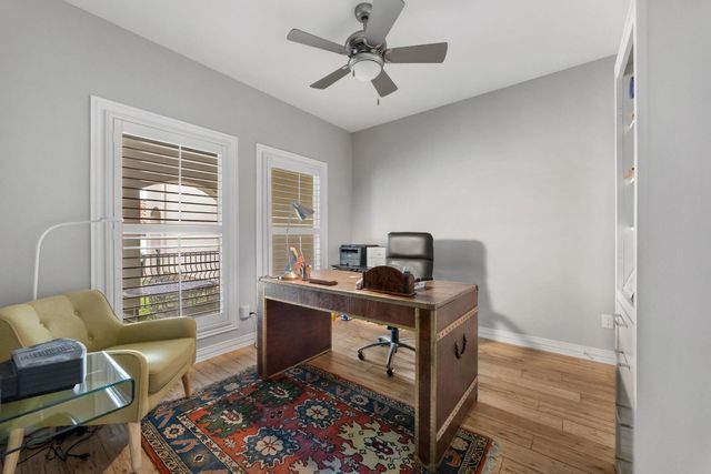 1910 Rue De St Tropez 6, Austin, TX 78746
