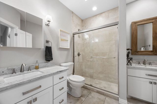1910 Rue De St Tropez 6, Austin, TX 78746