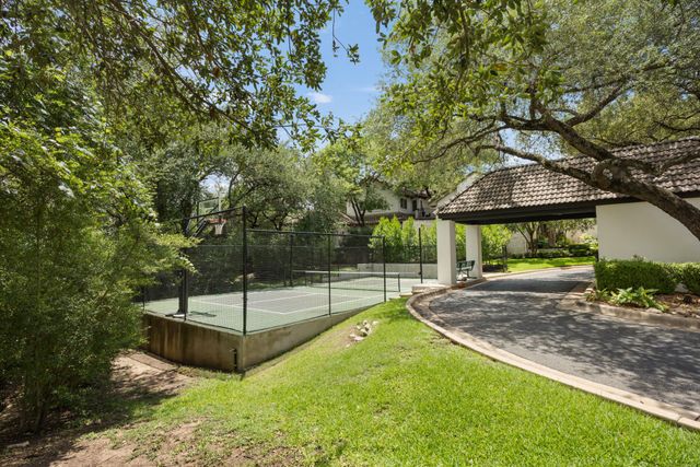 1910 Rue De St Tropez 6, Austin, TX 78746