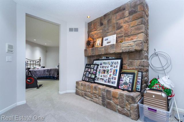 3738 Cherrywood Court, Rochester Hills, MI 48309