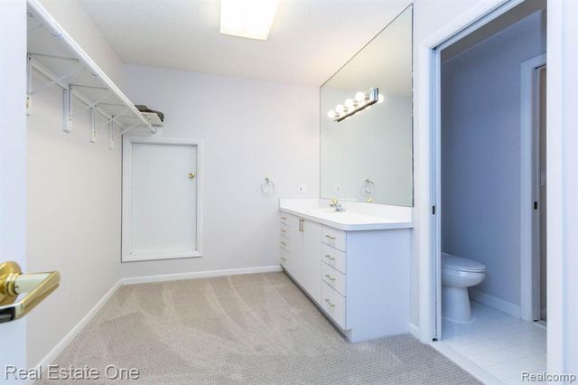 3738 Cherrywood Court, Rochester Hills, MI 48309