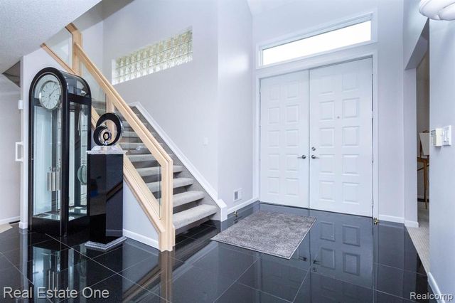 3738 Cherrywood Court, Rochester Hills, MI 48309