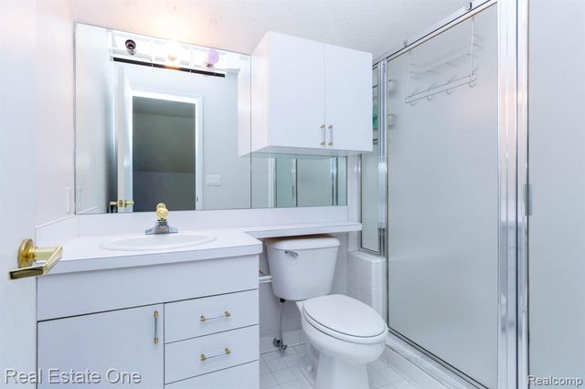 3738 Cherrywood Court, Rochester Hills, MI 48309