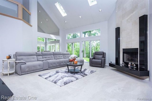 3738 Cherrywood Court, Rochester Hills, MI 48309