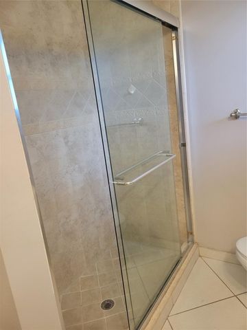 1170 NW 90th Avenue, Plantation, FL 33322