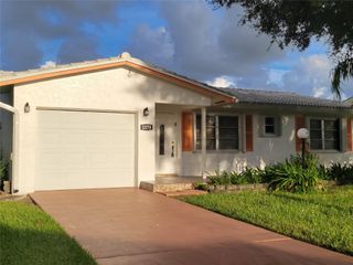 1170 NW 90th Avenue, Plantation, FL 33322