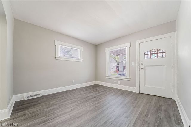 1462 E 173rd Street, Cleveland, OH 44110
