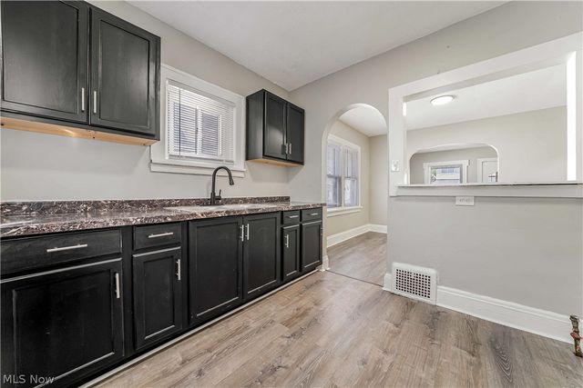 1462 E 173rd Street, Cleveland, OH 44110