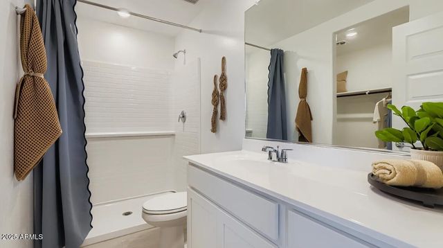 9674 W PICCADILLY Road, Phoenix, AZ 85037