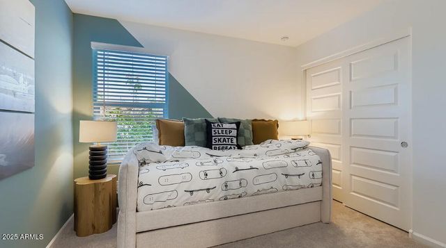 9674 W PICCADILLY Road, Phoenix, AZ 85037