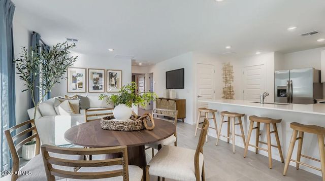 9674 W PICCADILLY Road, Phoenix, AZ 85037