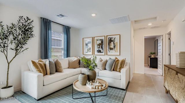 9674 W PICCADILLY Road, Phoenix, AZ 85037