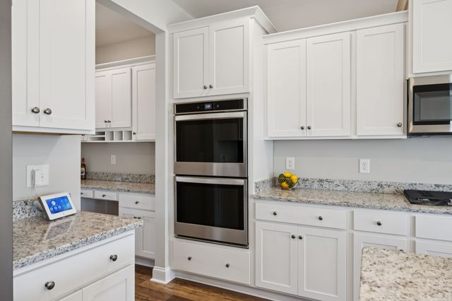 4011 John Marsh Rd, Spring Hill, TN 37174