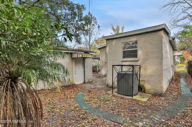 2070 WOODSIDE Street, Jacksonville, FL 32209