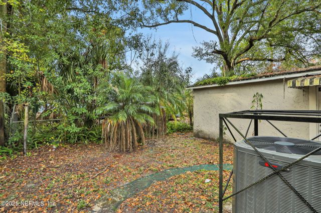 2070 WOODSIDE Street, Jacksonville, FL 32209