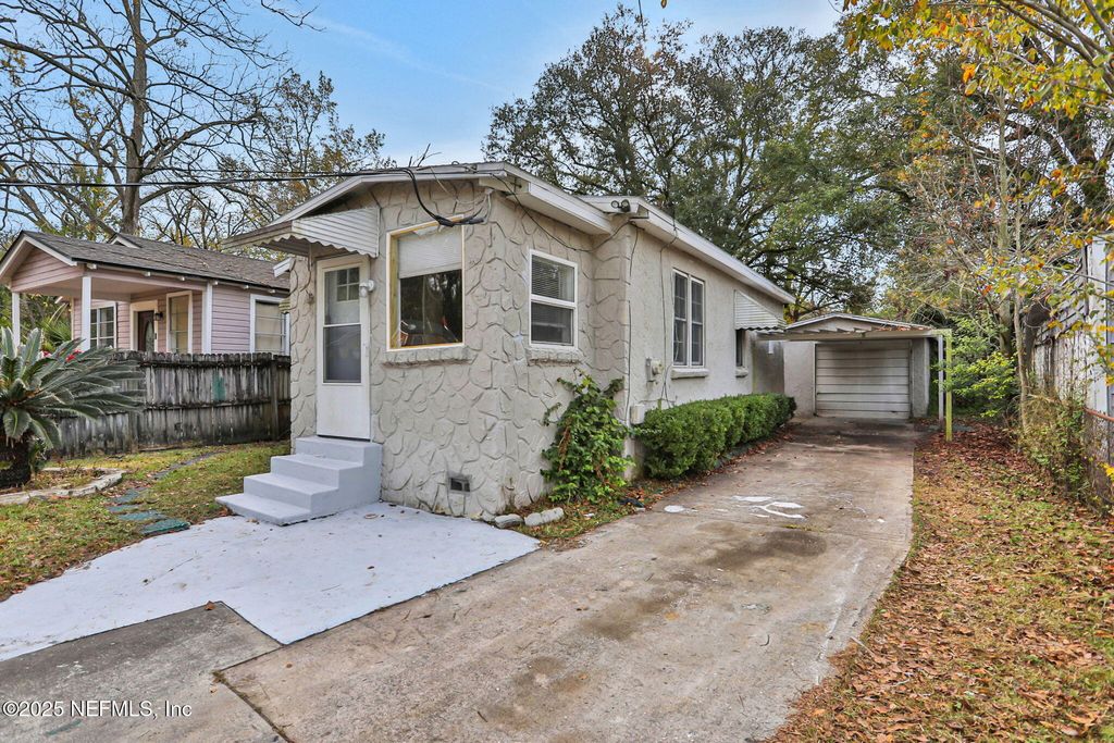 2070 WOODSIDE Street, Jacksonville, FL 32209
