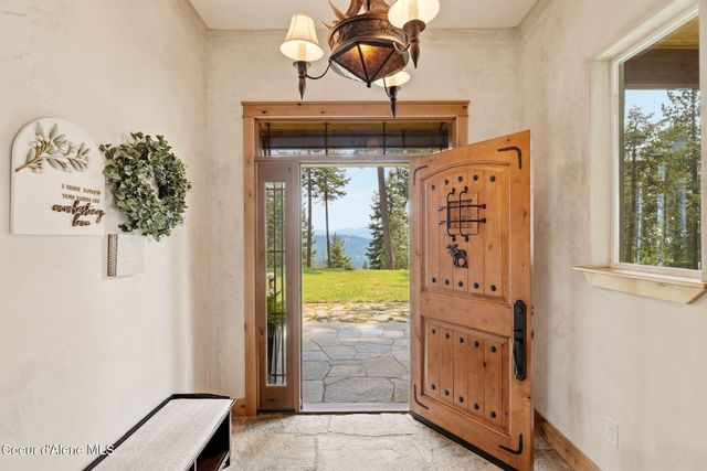 735 S BUSHWACKER RD, Coeur D'alene, ID 83814