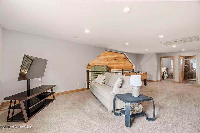 735 S BUSHWACKER RD, Coeur D'alene, ID 83814