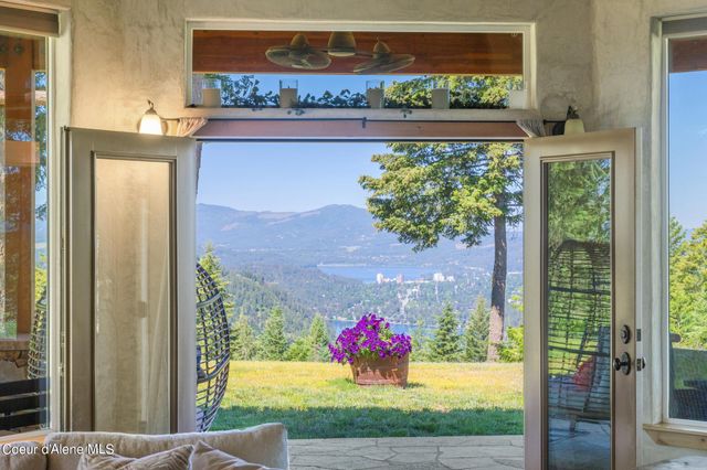 735 S BUSHWACKER RD, Coeur D'alene, ID 83814