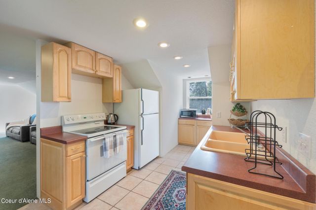 735 S BUSHWACKER RD, Coeur D'alene, ID 83814