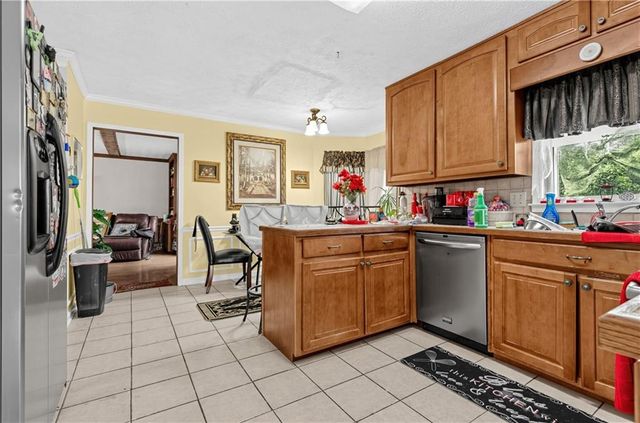3012 Overwood Lane SW, Snellville, GA 30078