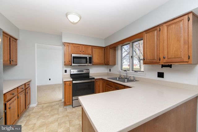 579 LINCOLN RD, Pilesgrove, NJ 08098