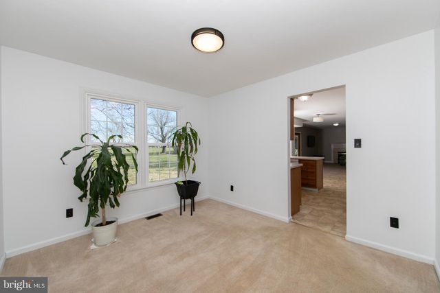 579 LINCOLN RD, Pilesgrove, NJ 08098