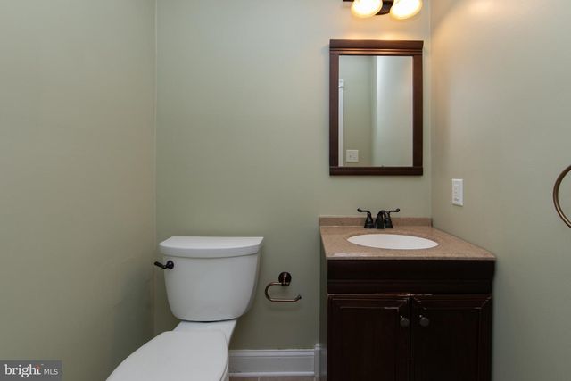 579 LINCOLN RD, Pilesgrove, NJ 08098