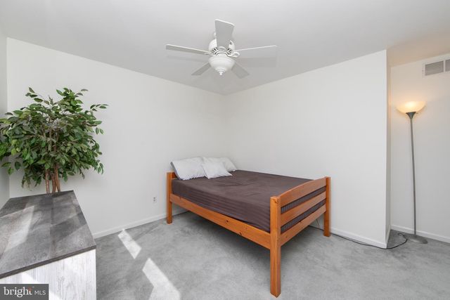 579 LINCOLN RD, Pilesgrove, NJ 08098