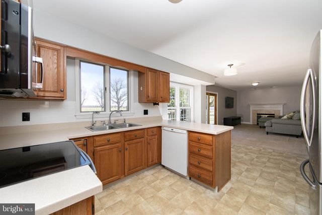 579 LINCOLN RD, Pilesgrove, NJ 08098