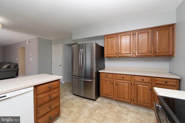 579 LINCOLN RD, Pilesgrove, NJ 08098