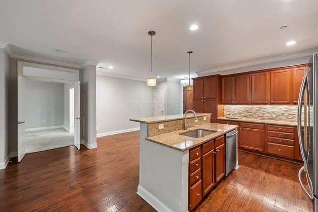 3175 Tremont Road, 409, Columbus, OH 43221
