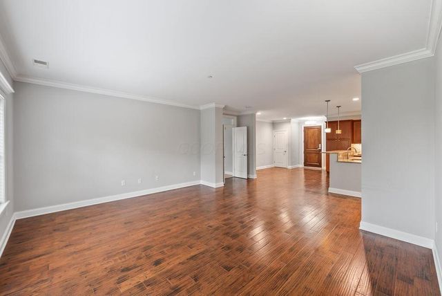 3175 Tremont Road, 409, Columbus, OH 43221