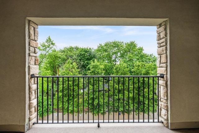 3175 Tremont Road, 409, Columbus, OH 43221