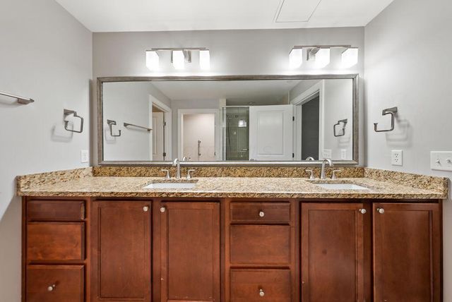 3175 Tremont Road, 409, Columbus, OH 43221