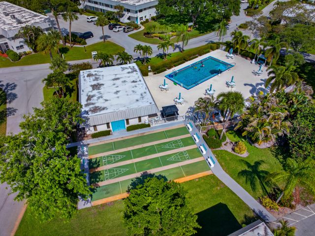 2929 SE Ocean Boulevard 103-9, Stuart, FL 34996