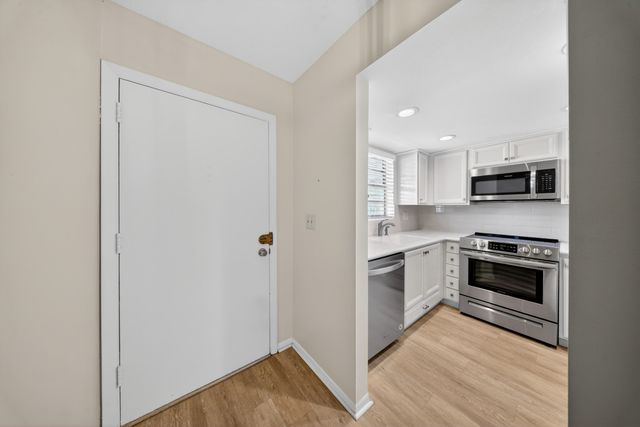 2929 SE Ocean Boulevard 103-9, Stuart, FL 34996
