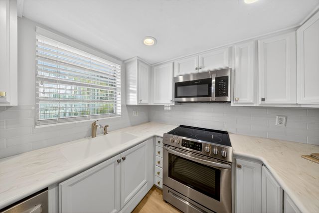 2929 SE Ocean Boulevard 103-9, Stuart, FL 34996