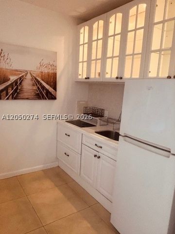 2251 SW 27th St 5, Miami, FL 33133