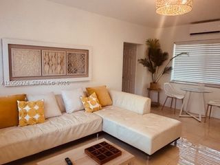 2251 SW 27th St 5, Miami, FL 33133