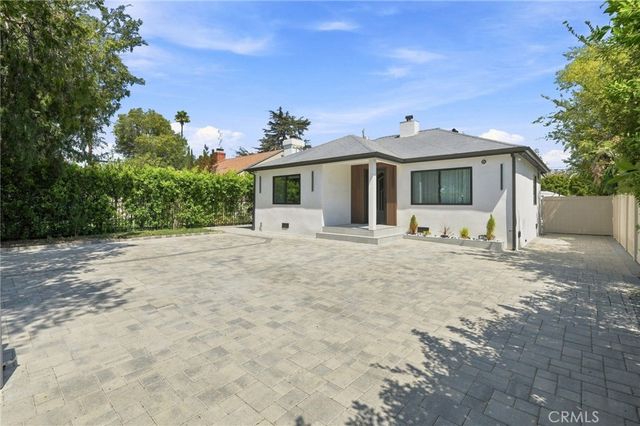 5954 Carpenter Avenue, Valley Village, CA 91607