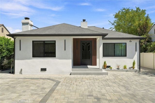 5954 Carpenter Avenue, Valley Village, CA 91607