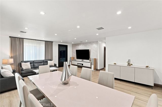 5954 Carpenter Avenue, Valley Village, CA 91607