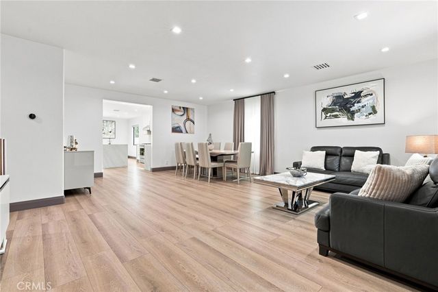 5954 Carpenter Avenue, Valley Village, CA 91607