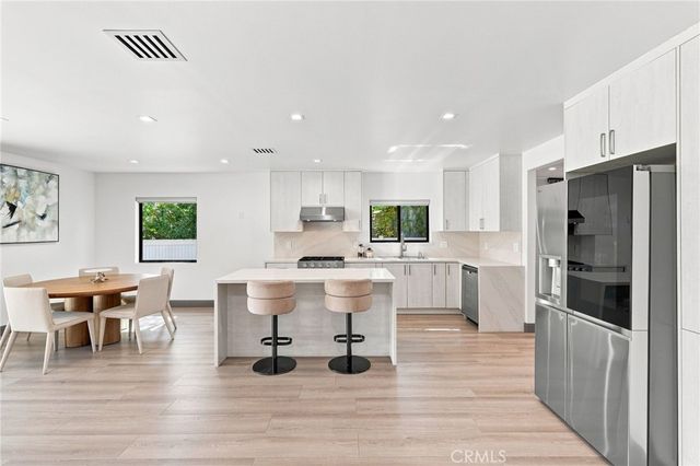 5954 Carpenter Avenue, Valley Village, CA 91607