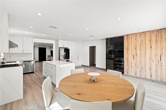 5954 Carpenter Avenue, Valley Village, CA 91607