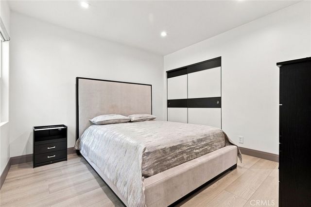 5954 Carpenter Avenue, Valley Village, CA 91607