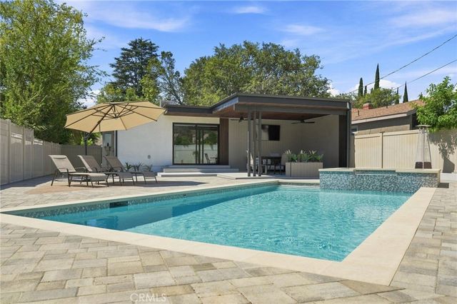 5954 Carpenter Avenue, Valley Village, CA 91607
