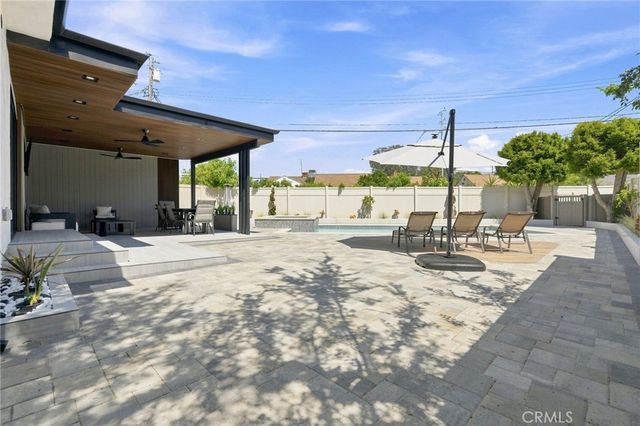 5954 Carpenter Avenue, Valley Village, CA 91607