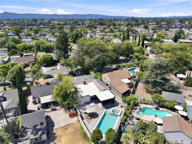 5954 Carpenter Avenue, Valley Village, CA 91607